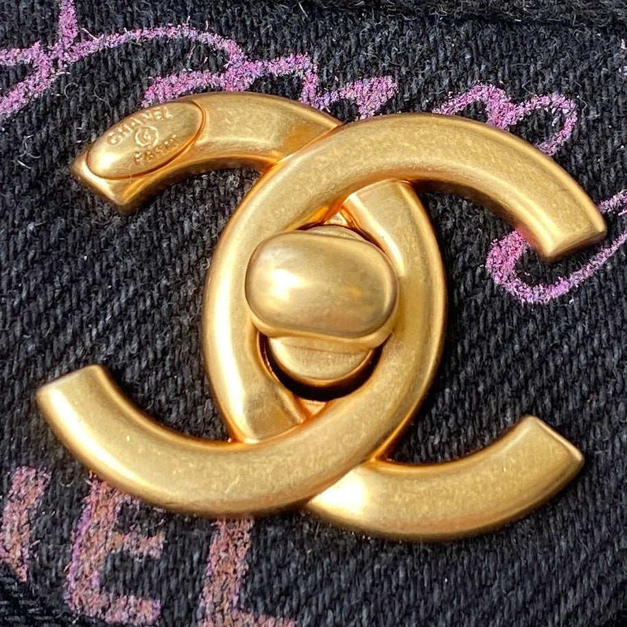 CHANEL Small Flap Bag Black Denim AS3134 - 23 x 14 x 8cm