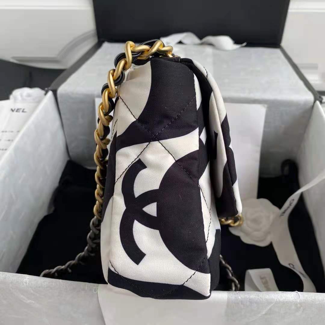 Chanel 19 Bag 26cm 01