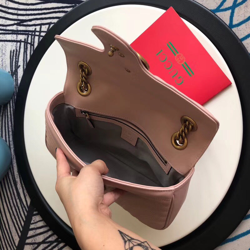 Gucci Marmont matelass¨¦ shoulder bag in Pink