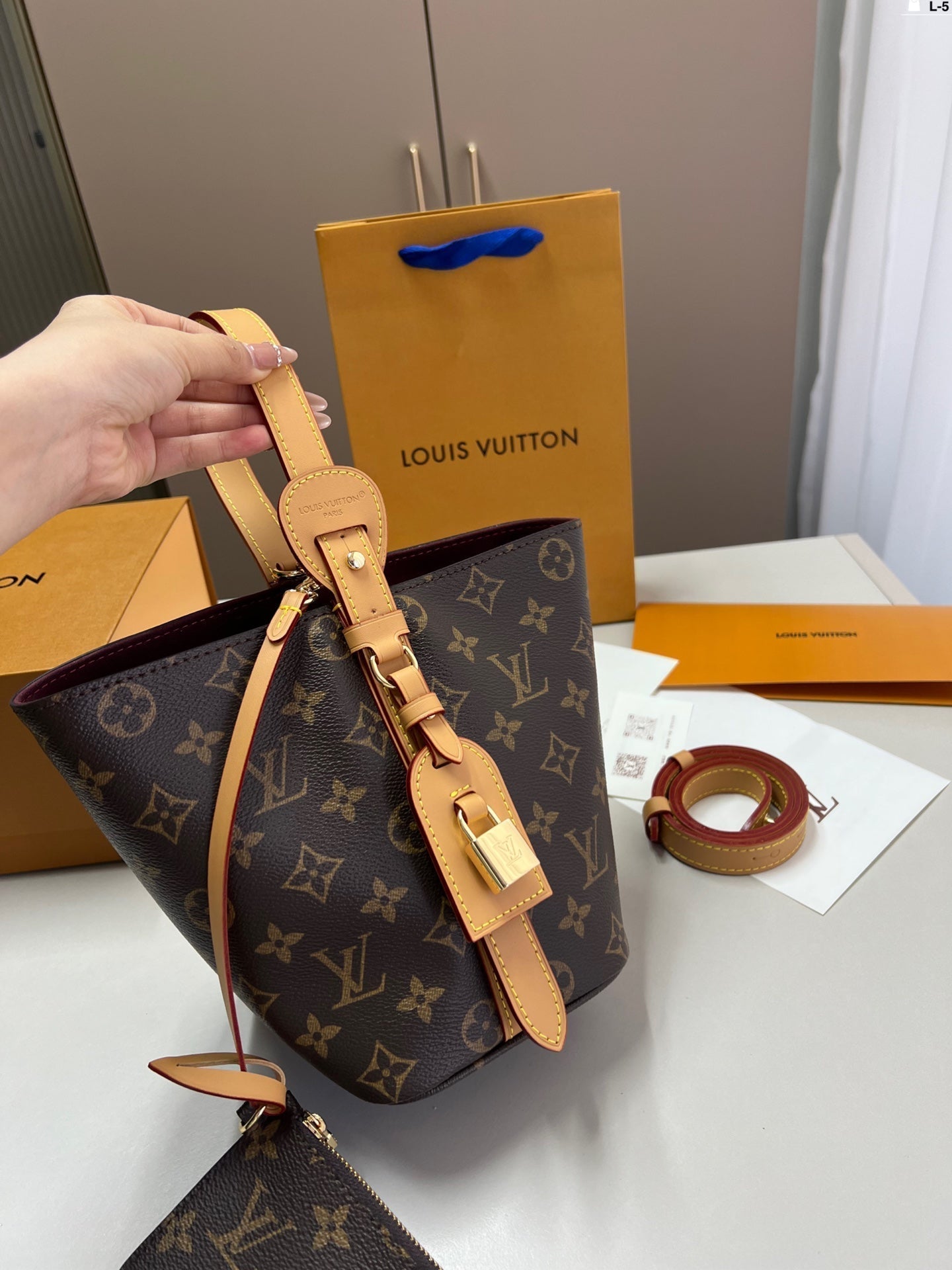 Louis Vuitton LV Vintage Bucket Tote Bag 17x18cm