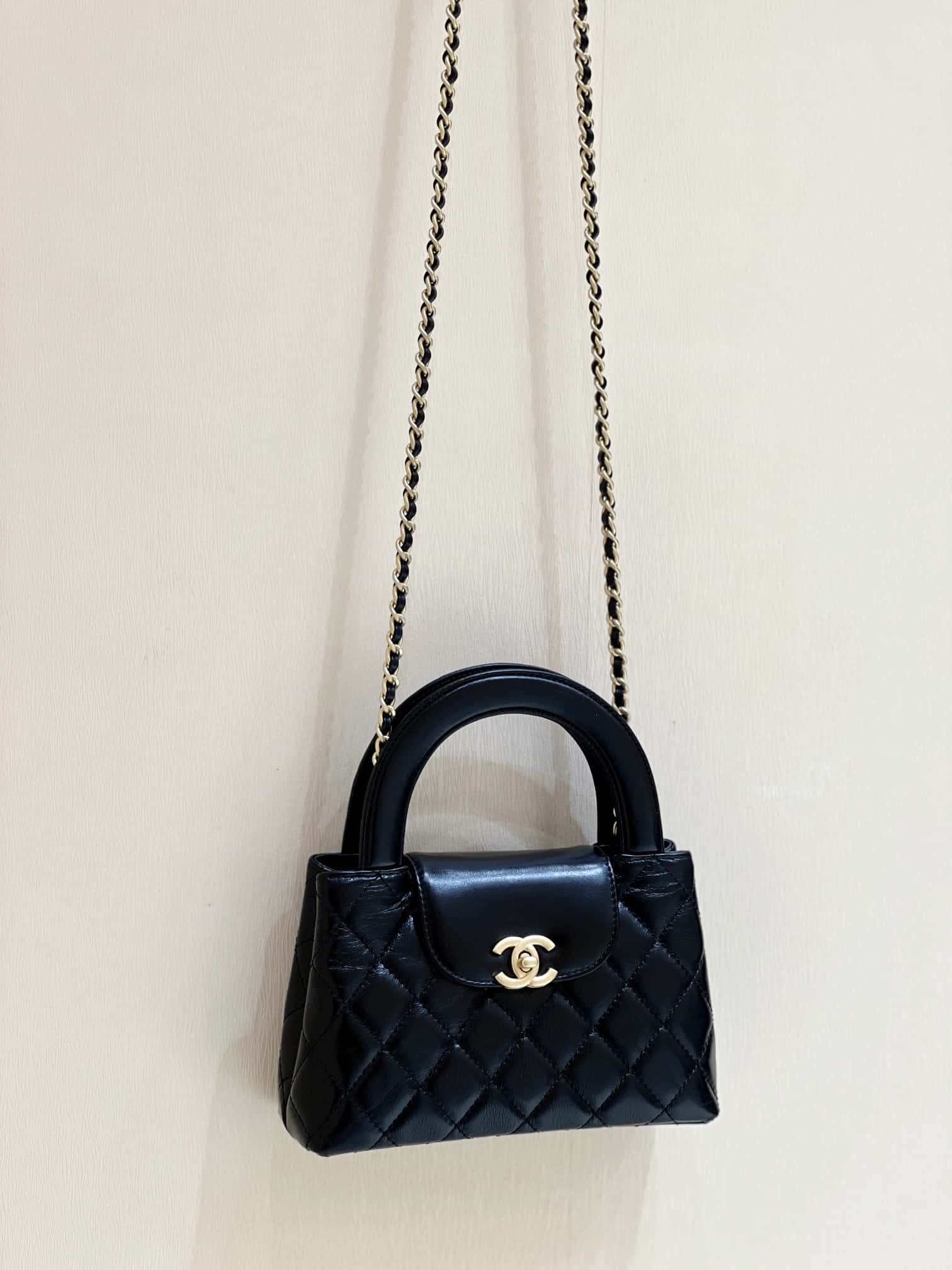 Chanel Kelly Mini Shopping Bag Mini 23K Shiny Aged Calfskin Black 13x19x7cm