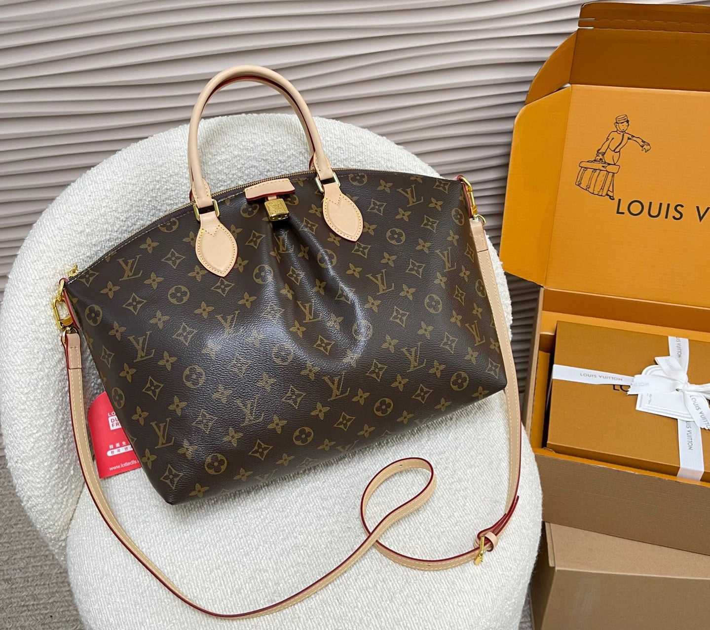 Louis Vuitton 21st Century Monogram Boetie PM satchel 32 x 13 x 29 cm