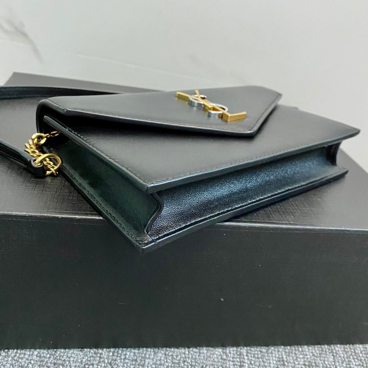 YSL Cassandra Shoulder Black Bag - 19x12.5x3.5cm