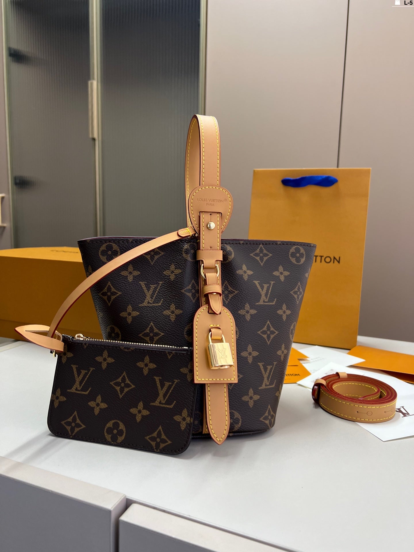 Louis Vuitton LV Vintage Bucket Tote Bag 17x18cm